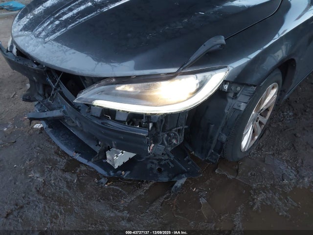 43727137 :رقم المزاد ، 1C3CCCAB7FN633472 vin ، 2015 Chrysler 200 Limited مزاد بيع