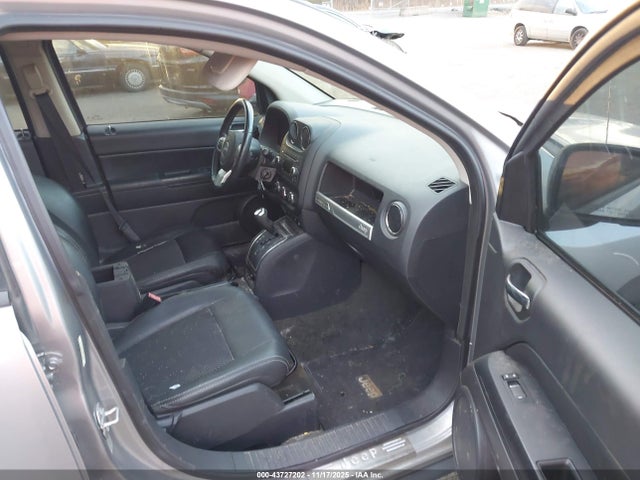 2017 JEEP COMPASS 1C4NJCBA1HD166235 Photo 4