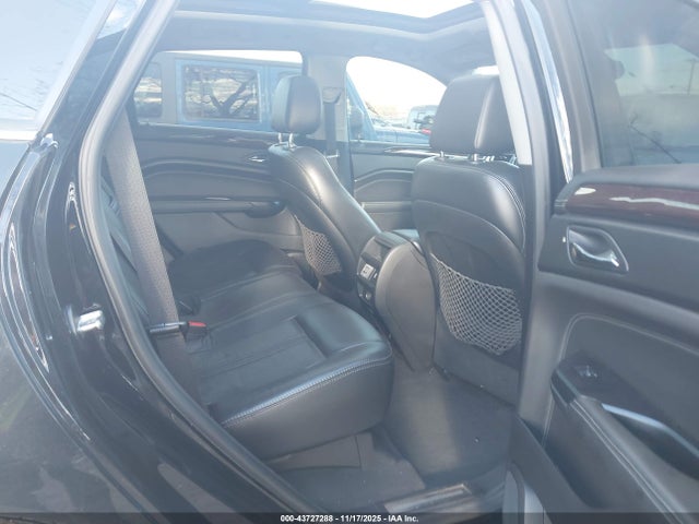 43727288 :رقم المزاد ، 3GYFNEE39GS505477 vin ، 2016 Cadillac Srx Luxury Collection مزاد بيع