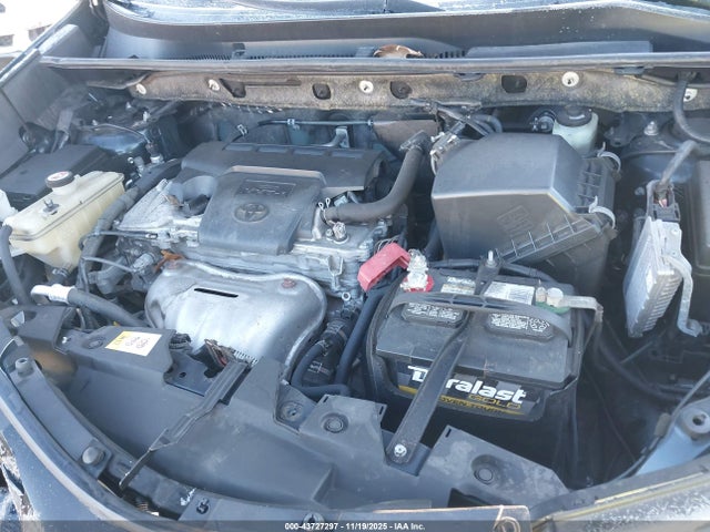 JTMBFREVXJJ728405 Toyota RAV4 LE