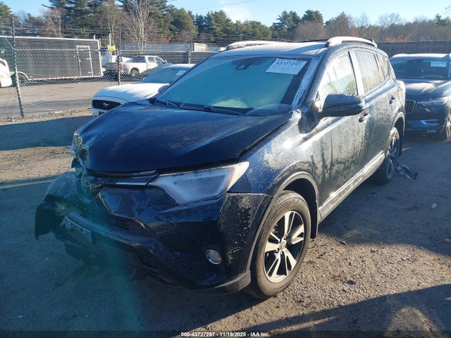 JTMBFREVXJJ728405 Toyota RAV4 LE