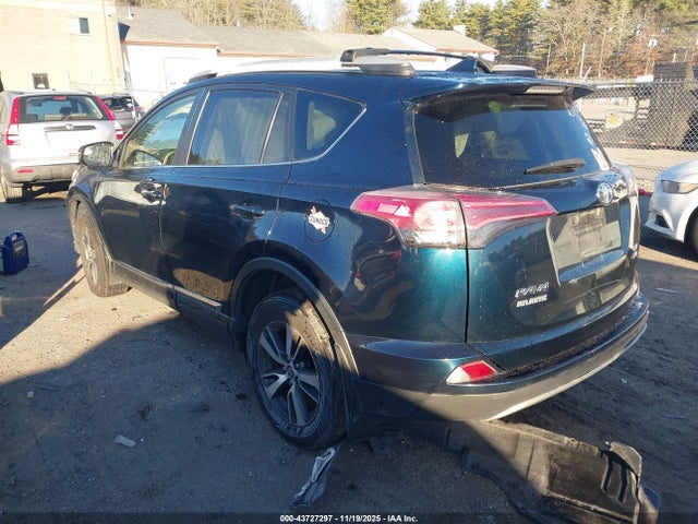 JTMBFREVXJJ728405 Toyota RAV4 LE