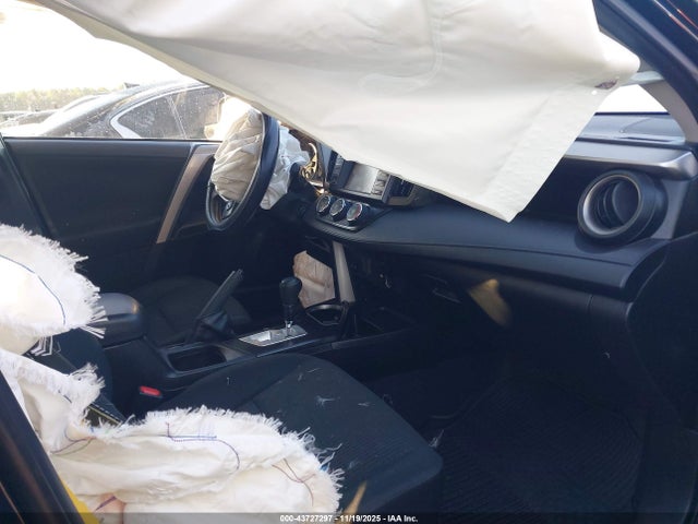 JTMBFREVXJJ728405 Toyota RAV4 LE