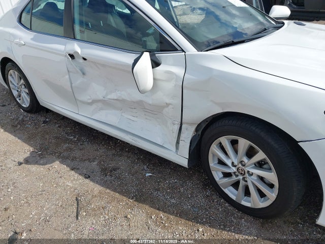 4T1C11AK9MU587812 Toyota CAMRY LE