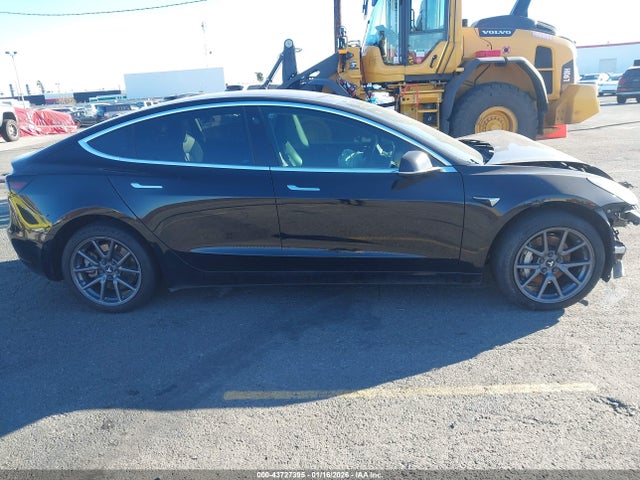 Tesla MODEL 3 2018 5YJ3E1EA0JF008446 Image 12