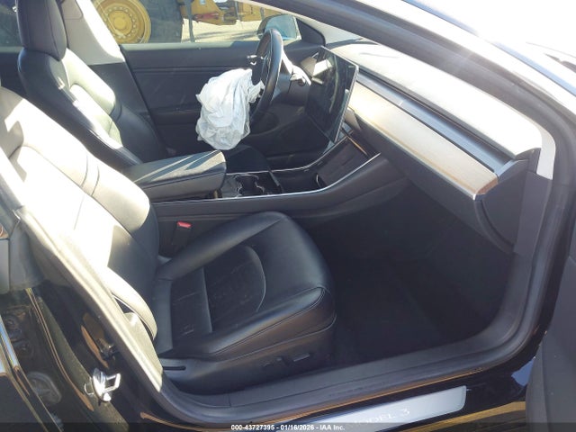 2018 TESLA MODEL 3 5YJ3E1EA0JF008446 Photo 4
