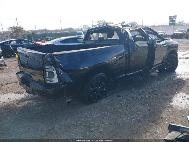3C6UR5DL4MG534586 RAM 2500 Big Horn 4x4 6&#039;4 Box