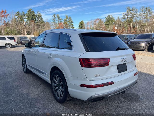 2018 AUDI Q7 WA1LAAF79JD047682 Photo 2