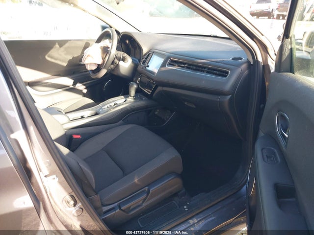 3CZRU6H51NM746065 Honda Hr-v Awd Ex
