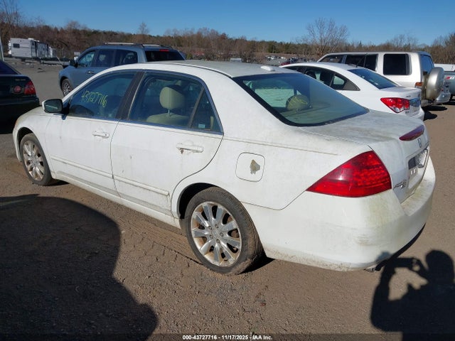 Auction sale of the 2006 Honda Accord 3.0 Ex, vin: 1HGCM66506A047038, lot number: 43727716