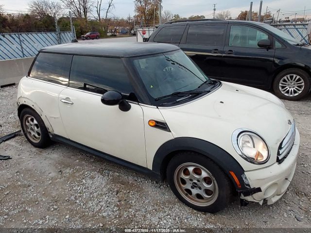 2012 MINI COOPER WMWSU3C5XCT261884