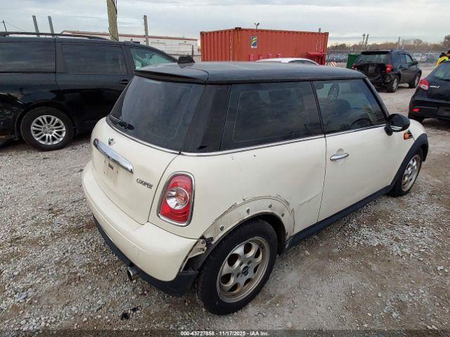 2012 MINI COOPER WMWSU3C5XCT261884 Photo 3