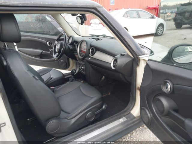 2012 MINI COOPER WMWSU3C5XCT261884 Photo 4