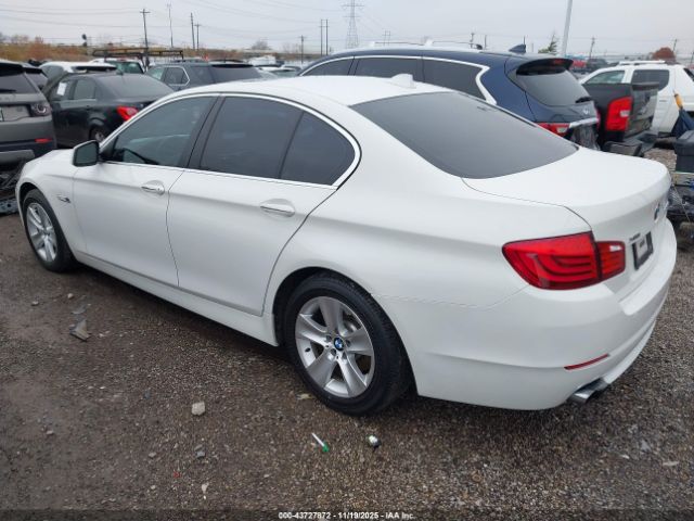 2013 BMW 528I WBAXH5C50DDW12836 Photo 2