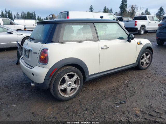 2009 MINI COOPER WMWMF33599TU73882 Photo 3
