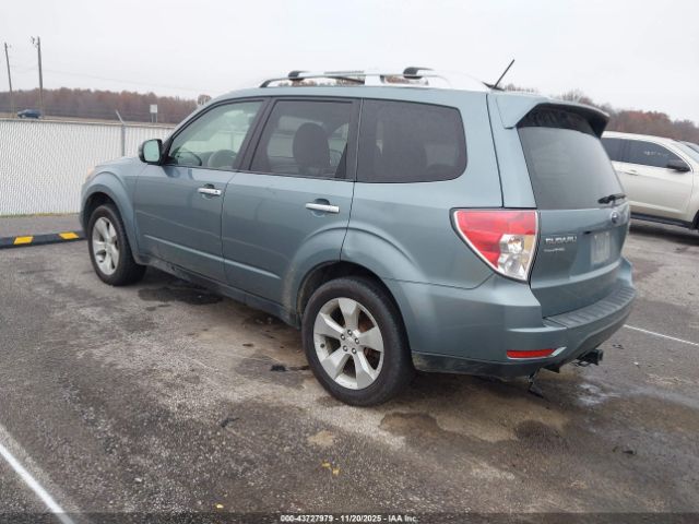 2011 SUBARU FORESTER JF2SHGGC1BH733139 Photo 2