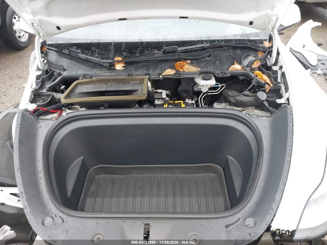 2021 TESLA MODEL Y 5YJYGDEE2MF091399 Photo 9