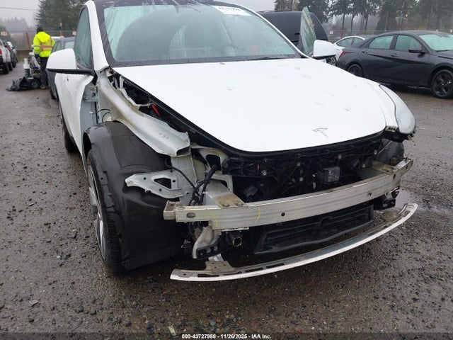 2021 TESLA MODEL Y 5YJYGDEE2MF091399 Photo 5