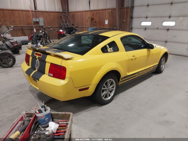 2005 FORD MUSTANG 1ZVFT80N355152521 Photo 3