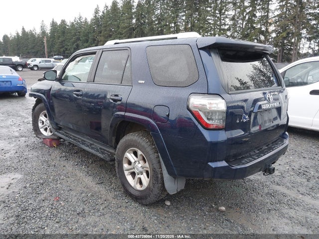 2018 TOYOTA 4RUNNER JTEBU5JRXJ5483729 Photo 2