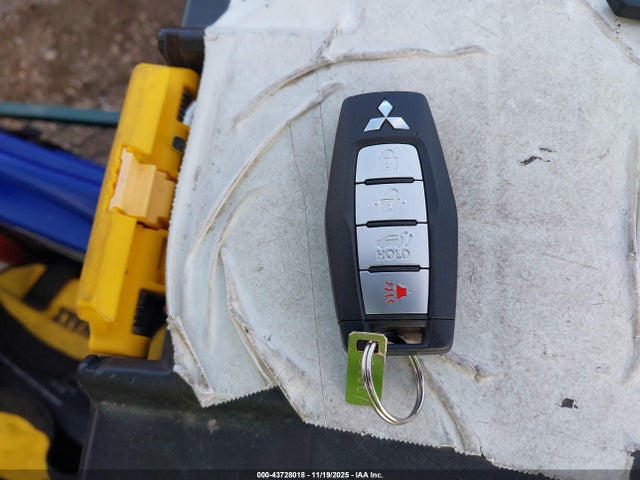 2023 MITSUBISHI OUTLANDER JA4J4UA88PZ009260 Photo 10