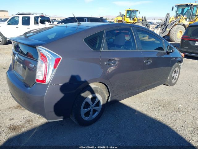 2015 TOYOTA PRIUS JTDKN3DU3F2004002 Photo 3