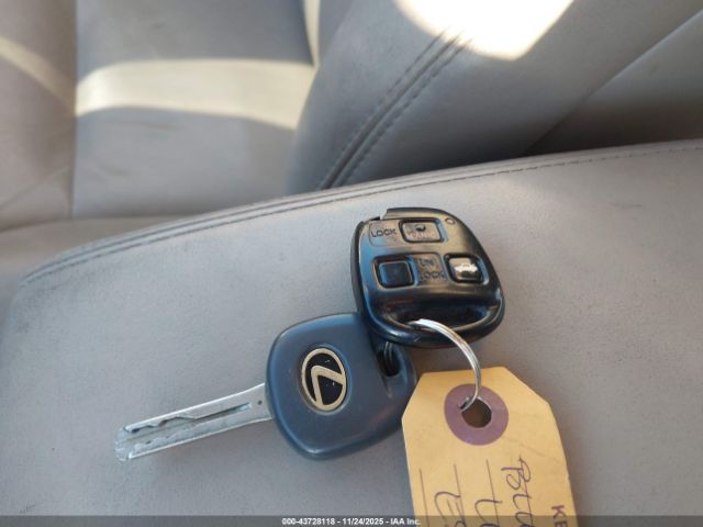 2004 LEXUS ES 330 JTHBA30G745044783 Photo 10