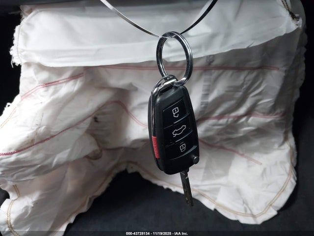 2025 AUDI Q3 WA1EECF37S1033501 Photo 10