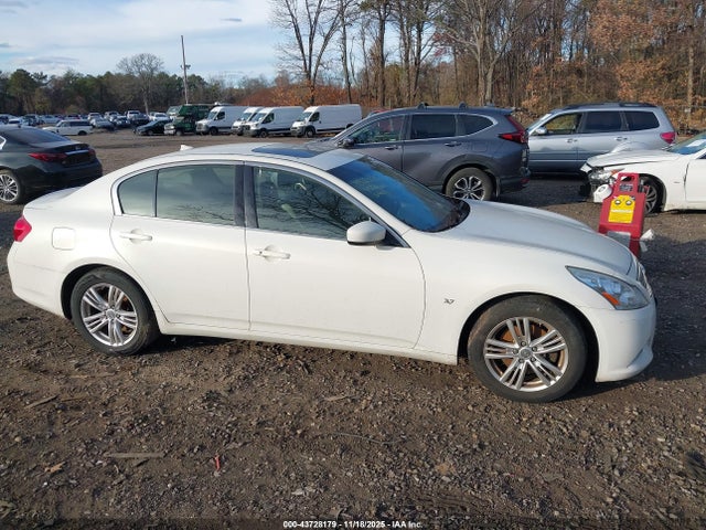 2015 Infiniti Q40 მანქანა იყიდება აუქციონზე, vin: JN1CV6AR0FM522789, აუქციონის ნომერი: 43728179