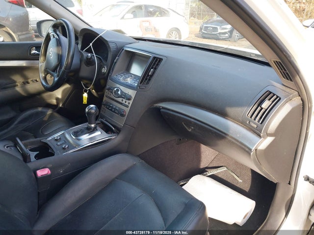 2015 Infiniti Q40 მანქანა იყიდება აუქციონზე, vin: JN1CV6AR0FM522789, აუქციონის ნომერი: 43728179