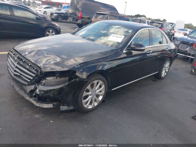 2017 MERCEDES-BENZ E 300 WDDZF4JB7HA145528 Photo 1