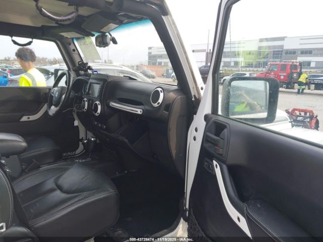 2014 JEEP WRANGLER UNLIMITED 1C4HJWEG6EL196640 Photo 4