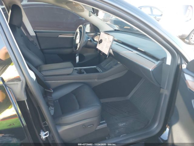 2024 TESLA MODEL Y 7SAYGDEF0RF053690 Photo 4