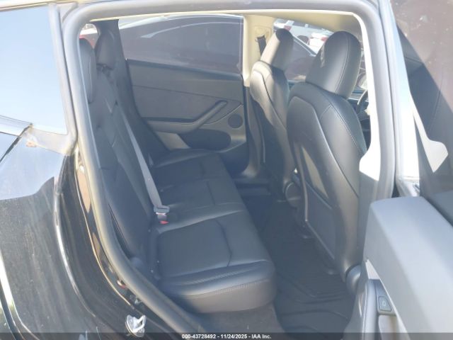 2024 TESLA MODEL Y 7SAYGDEF0RF053690 Photo 7