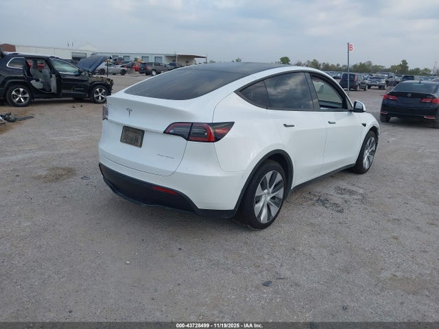 2023 TESLA MODEL Y 7SAYGDEE9PF627790 Photo 3