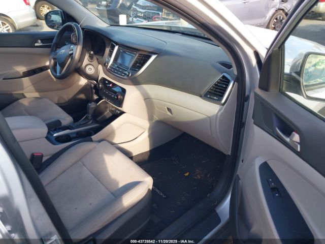 2018 HYUNDAI TUCSON KM8J2CA43JU836571 Photo 4