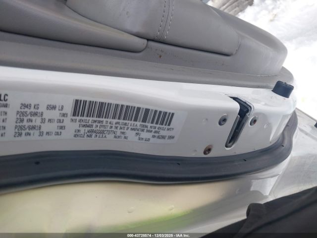 2011 JEEP GRAND CHEROKEE 1J4RR4GG6BC737741 Photo 8