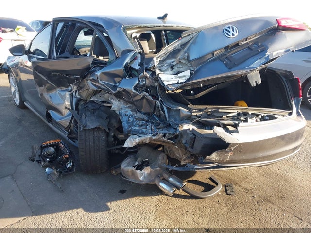 3VW4T7AJ6FM306390 Volkswagen Jetta 2.0t Gli Sel