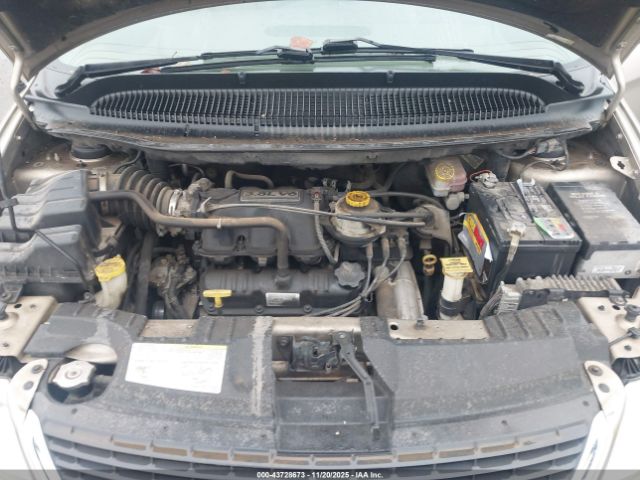 2002 CHRYSLER TOWN & COUNTRY 2C8GP74LX2R762508 Photo 9