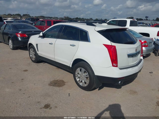 2015 CADILLAC SRX 3GYFNAE37FS623230 Photo 2