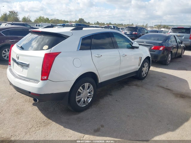 2015 CADILLAC SRX 3GYFNAE37FS623230 Photo 3