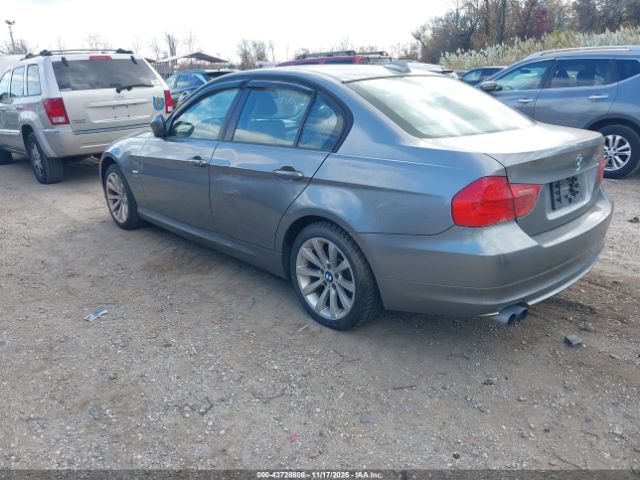 2011 BMW 328I WBAPK7C54BA817989 Photo 2