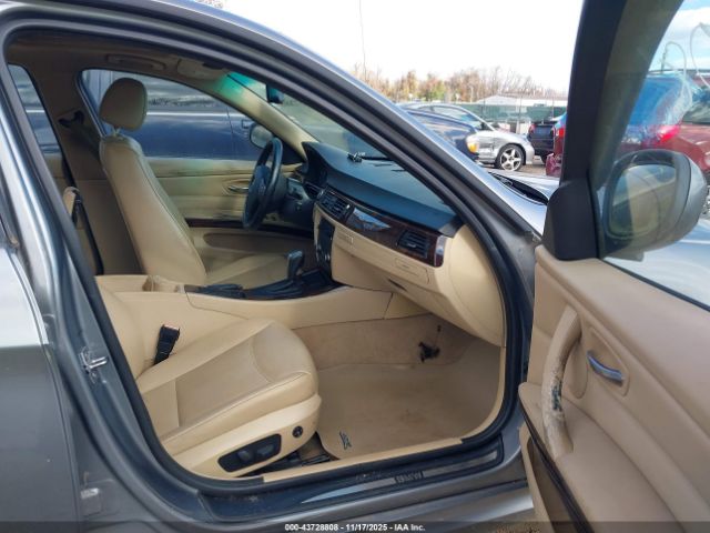 2011 BMW 328I WBAPK7C54BA817989 Photo 4