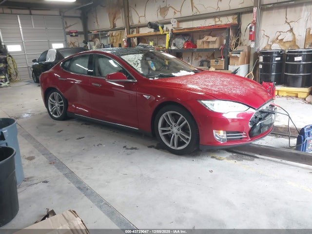 2015 TESLA MODEL S 5YJSA1H25FFP73428 Photo 0