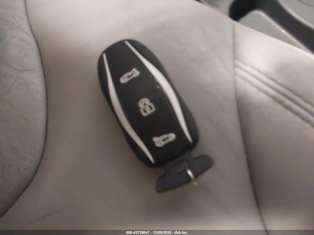 2015 TESLA MODEL S 5YJSA1H25FFP73428 Photo 10