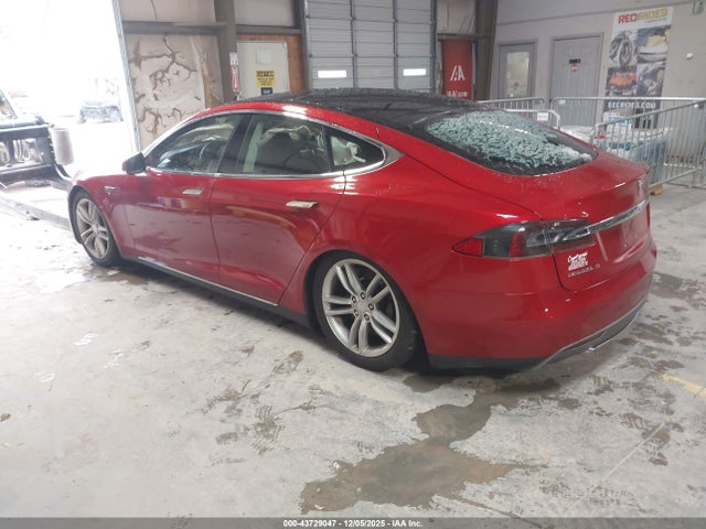 2015 TESLA MODEL S 5YJSA1H25FFP73428 Photo 2