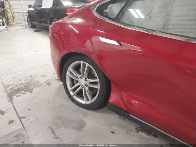 2015 TESLA MODEL S 5YJSA1H25FFP73428 Photo 5