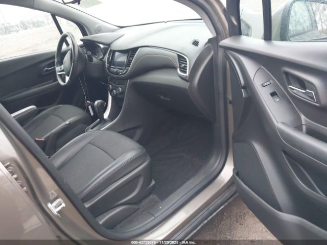 2022 CHEVROLET TRAX KL7CJPSM0NB530285 Photo 4