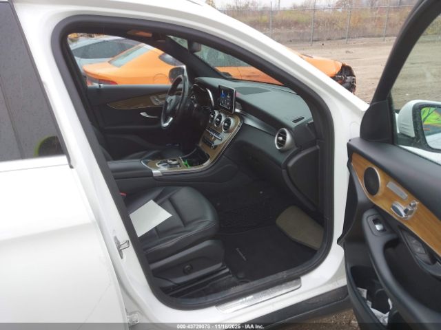 2017 MERCEDES-BENZ GLC 300 WDC0G4KB9HV012660 Photo 4