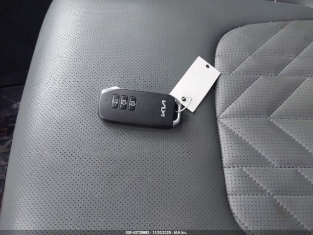 2023 KIA SPORTAGE PLUG-IN HYBRID KNDPZDAH6P7088697 Photo 10